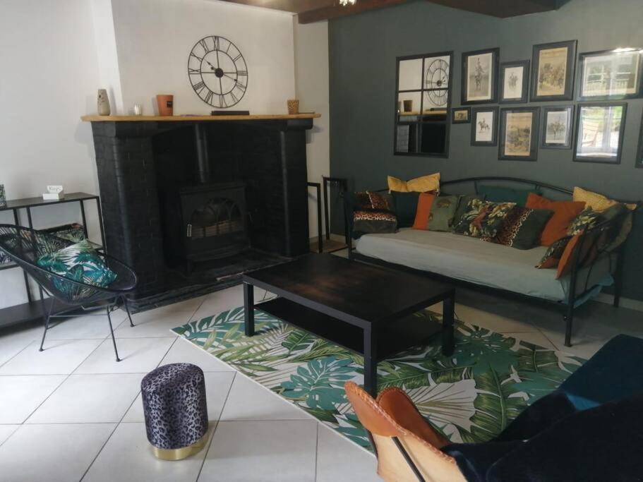 Jolie Maison En Pierre Proche Centre-Ville 瑟堡 外观 照片